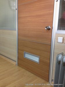 bölme duvar kapı detay