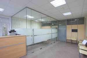 çizgili cam bölme duvar modeli